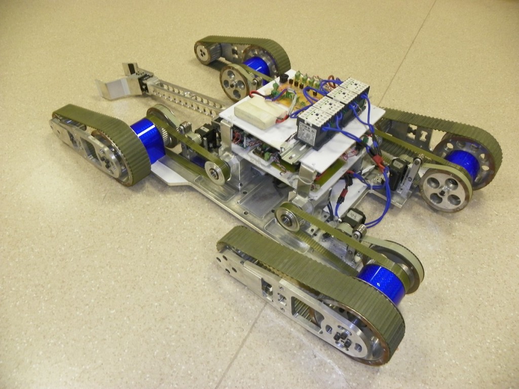 Uzaktan Kumandalı Paletli Robot Projesi